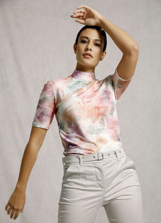 Shirts - Shirt mit modischem Stehkragen, in Größe 044 bis 052, in Farbe MULTICOLOR Ansicht 1