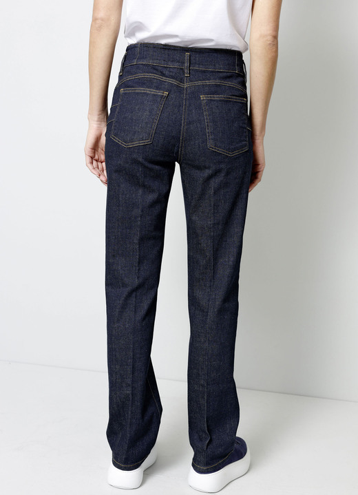 Hosen - Jeans in 5-Pocket-Form, in Größe 019 bis 052, in Farbe DUNKELBLAU Ansicht 2