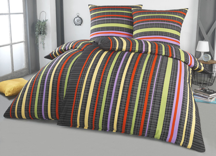 Bettwäschegarnituren - Beidseitig bedruckte Bettwäsche-Garnitur von Dobnig, in Größe 111 (40/80 cm + 135/200 cm) bis 115 (80/80 cm + 155/220 cm), in Farbe AUBERGINE-BUNT Ansicht 1