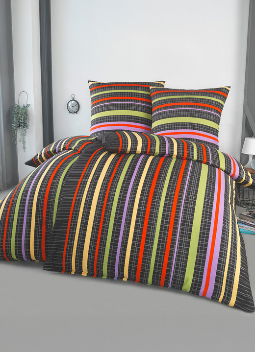 Bettwäschegarnituren - Beidseitig bedruckte Bettwäsche-Garnitur von Dobnig, in Größe 111 (40/80 cm + 135/200 cm) bis 115 (80/80 cm + 155/220 cm), in Farbe AUBERGINE-BUNT Ansicht 2
