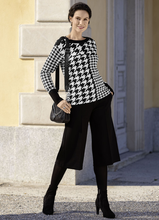 Uni - Schicke Culotte in Schlupfform, in Größe 018 bis 052, in Farbe SCHWARZ Ansicht 3