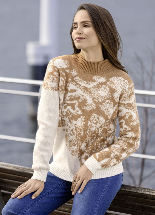 Langarm - Pullover mit Diagonaldessin, in Größe L(44/46) bis XS(32/34), in Farbe CAMEL-ECRU Ansicht 2