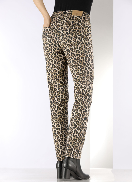 Hosen mit Knopf- und Reißverschluss - Hose in angesagter Leo-Dessinierung, in Größe 017 bis 050, in Farbe BEIGE-SCHWARZ-BRAUN Ansicht 4