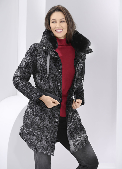 Winterjacken - Jacke mit Gürtel, in Größe 034 bis 052, in Farbe SCHWARZ Ansicht 3