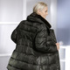 Winterjacken - Jacke mit Reptildessin, in Größe 034 bis 052, in Farbe OLIV-SCHWARZ – Farbe OLIV-SCHWARZ – Ansicht 3