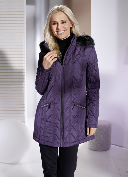 Jacken & Mäntel - Jacke mit Längssteppung seitlich Jacken & Mäntel - Jacke mit Längssteppung seitlich, in Größe 038 bis 054, in Farbe LILA