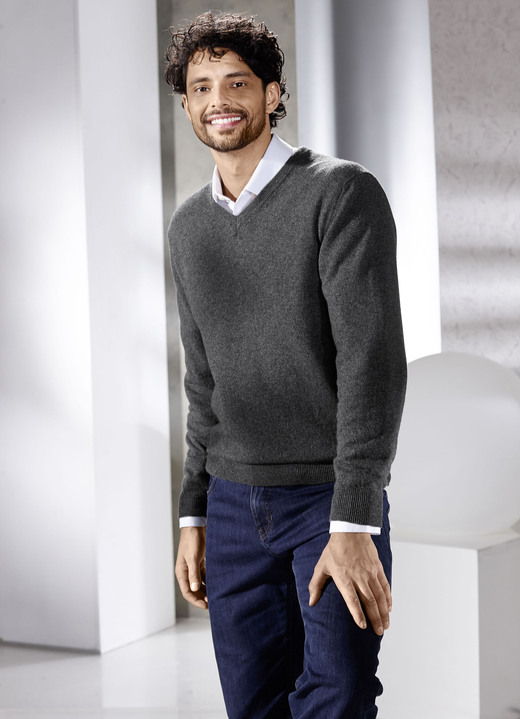 Uni - Unifarbener V-Pullover in 4 Farben, in Größe L(52/54) bis XL(56/58), in Farbe DUNKELBLAU MELIERT Ansicht 4