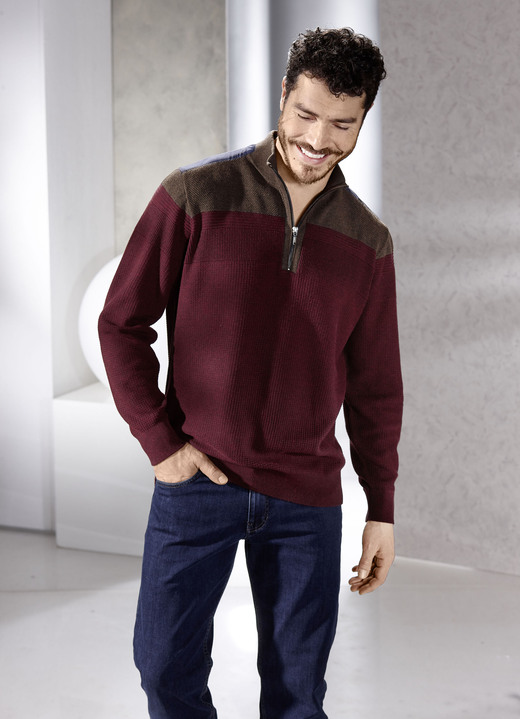 Gemustert - Stehkragenpullover mit Strukturmix, in Größe 046 bis 062, in Farbe WEINROT-BRAUN MELIERT Ansicht 2