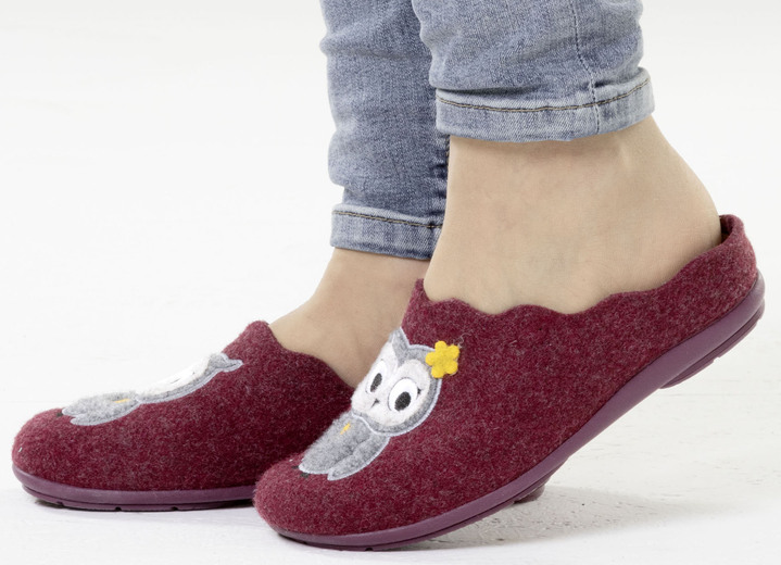 Hausschuhe - Laurina, klassiche Damen-Hausschuhe, mit herausnehmbarem Fußbett, in Größe 036 bis 041, in Farbe BORDEAUX Ansicht 4