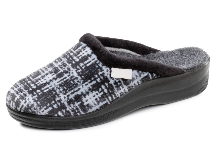 Hausschuhe - Klassische Damen-Hausschuhe, Weite G, mit angenehmer Polsterung, in Größe 036 bis 041, in Farbe BORDEAUX Ansicht 4