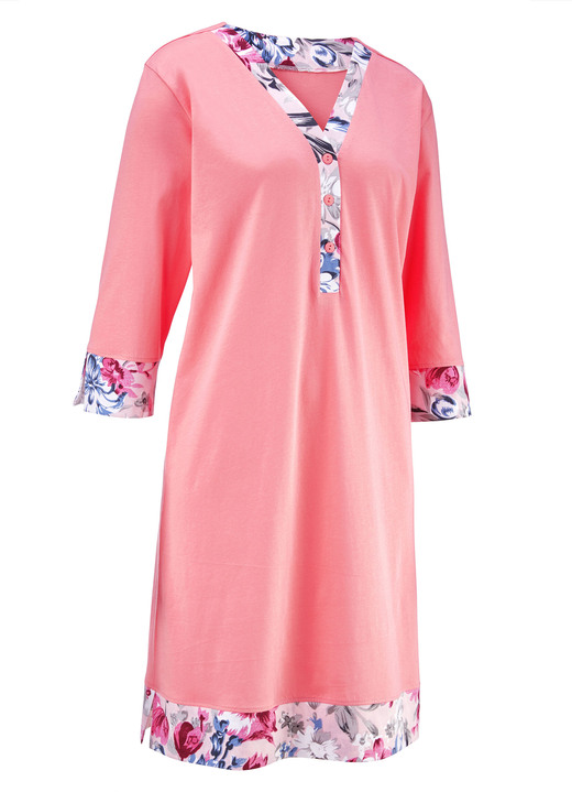 Nachthemden Langarm - Zweierpack Nachthemden, kürzer geschnitten mit Knopfleiste , in Größe 036 bis 054, in Farbe 1X KORALLE, 1X KORALLE-BUNT Ansicht 3