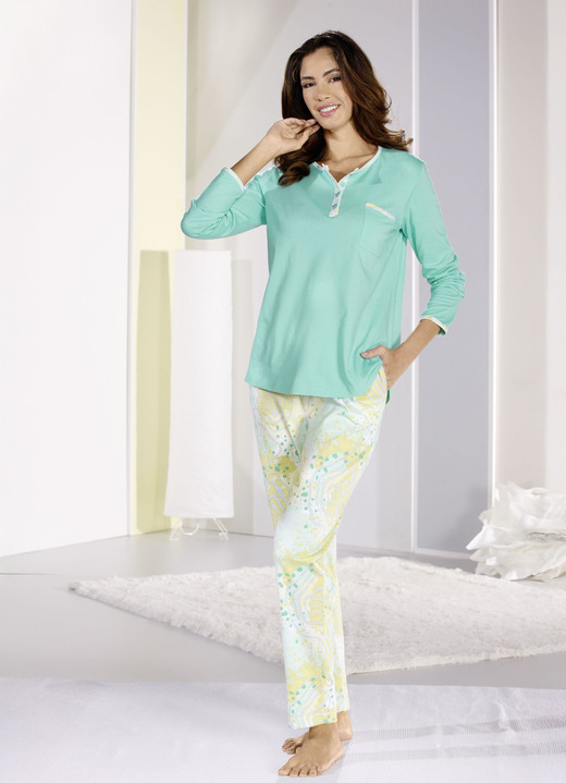 Schlafanzüge & Shortys - Zweierpack Schlafanzüge mit langen Ärmeln und langer Hose , in Größe 034 bis 052, in Farbe 1X TÜRKIS-BUNT, 1X BUNT-TÜRKIS Ansicht 2