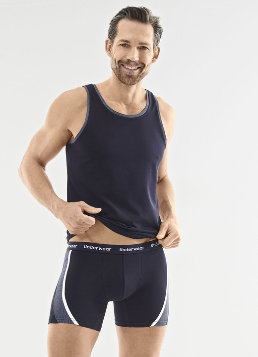Pants & Boxershorts - Dreierpack Pants mit bedruckten Einsätzen, in Größe 005 bis 011, in Farbe 2X NAVY, 1X SCHWARZ Ansicht 2