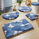 Badgarnituren - Badgarnitur mit Ginkgoblätter-Motiv, in Größe 100 (Vorleger halbrund, 50/ 80 cm) bis 112 (WC-Deckelbezug, 47/ 50 cm), in Farbe BLAU – Farbe BLAU – Ansicht 2