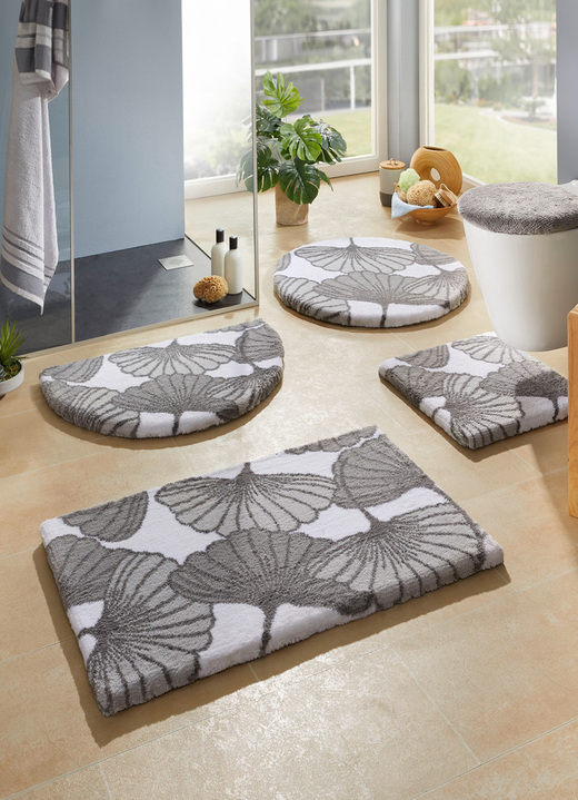 Badgarnituren - Badgarnitur mit Ginkgoblätter-Motiv, in Größe 100 (Vorleger halbrund, 50/ 80 cm) bis 112 (WC-Deckelbezug, 47/ 50 cm), in Farbe BLAU Ansicht 4