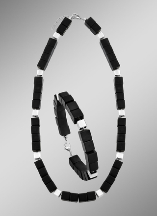 Garnitur mit einem Hauch von Eleganz und Raffinesse!