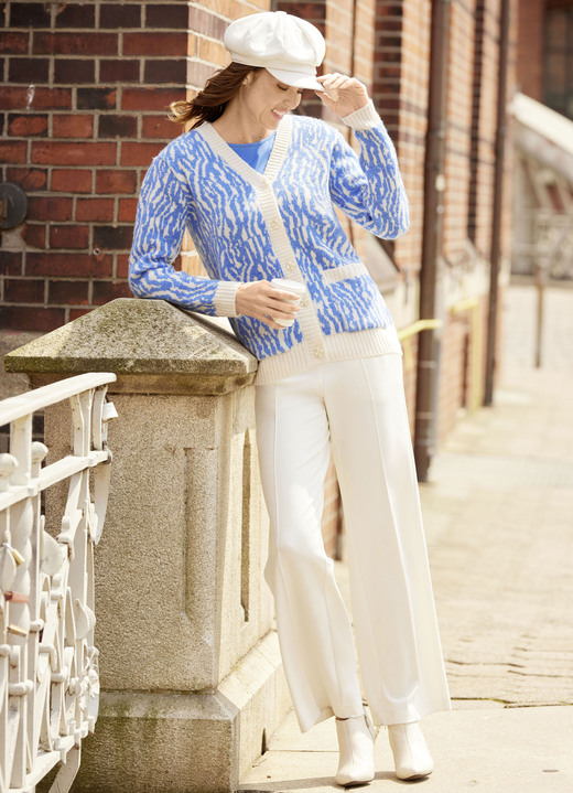 Strickjacken - Strickjacke in aufwendigem Jacquard-Dessin, in Größe L(44/46) bis XXL(52/54), in Farbe AZURBLAU MELIERT-ECRU Ansicht 2