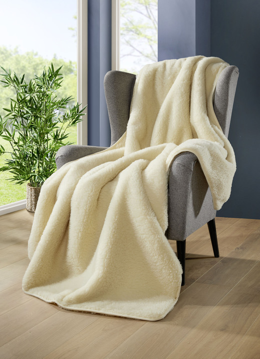 Bettwaren - Bettwarenprogramm aus reiner Schafschurwolle Ansicht 7 Bettwaren - Bettwarenprogramm aus reiner Schafschurwolle, in Größe 120 (Kissen, ca. 40/ 70 cm) bis 140 (Decke, ca. 135/200 cm), in Farbe NATUR Ansicht 7