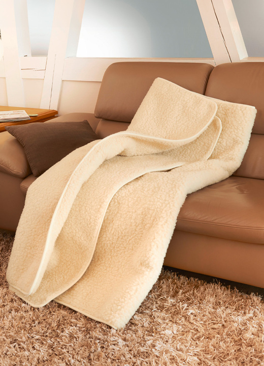 Bettwaren - Bettwarenprogramm aus reiner Schafschurwolle Ansicht 8 Bettwaren - Bettwarenprogramm aus reiner Schafschurwolle, in Größe 120 (Kissen, ca. 40/ 70 cm) bis 140 (Decke, ca. 135/200 cm), in Farbe NATUR Ansicht 8