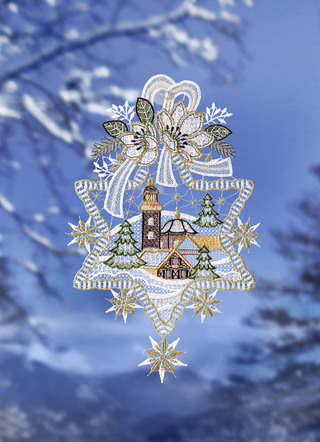 Weihnachtliches Fensterbild aus Plauener Spitze
