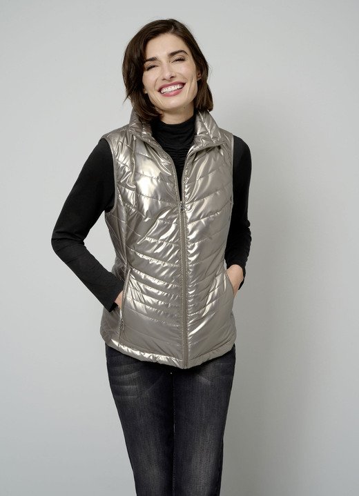 Jacken & Mäntel - Steppweste in trendgenauer Metallic-Optik, in Größe 038 bis 052, in Farbe GOLD Ansicht 1