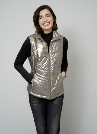 Steppweste in trendgenauer Metallic-Optik