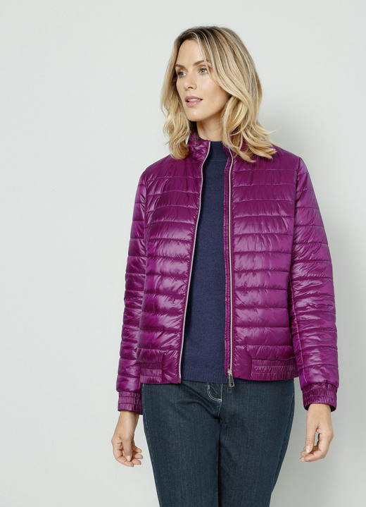 Jacken & Mäntel - Steppjacke mit Reißverschlusstaschen, in Größe 038 bis 052, in Farbe MAGENTA Ansicht 2