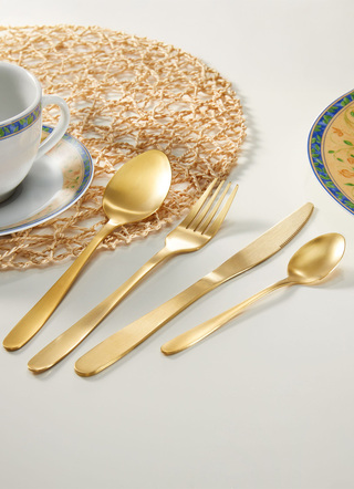 Hochwertiges Menübesteck für 4 Personen.
