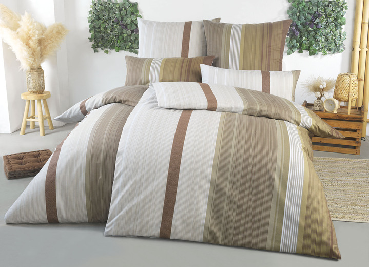 Wohnen - Beidseitig bedruckte Bettwäsche-Garnitur von Florella, in Größe 111 (40/80 cm + 135/200 cm) bis 115 (80/80 cm + 155/220 cm), in Farbe BRAUN Ansicht 2