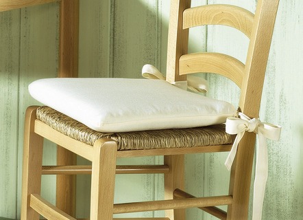 Wohnen - 2er-Set Sitzkissen mit Schleifenbändern, in Farbe BEIGE – Farbe BEIGE – Ansicht 