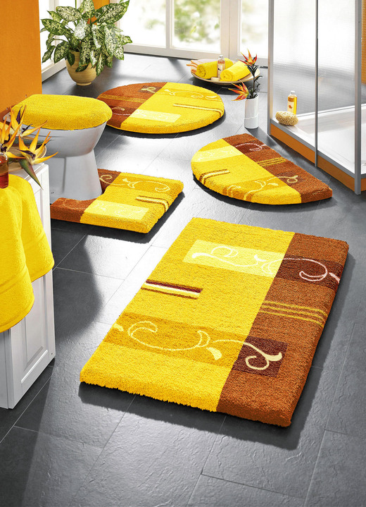 Badgarnituren - Supersoft Badgarnitur mit rutschhemmender Latexierung, in Größe 100 (Vorleger halbrund, 50/ 80 cm) bis 112 (Deckelbezug mit Kordel, 47/ 50 cm), in Farbe ROT Ansicht 2