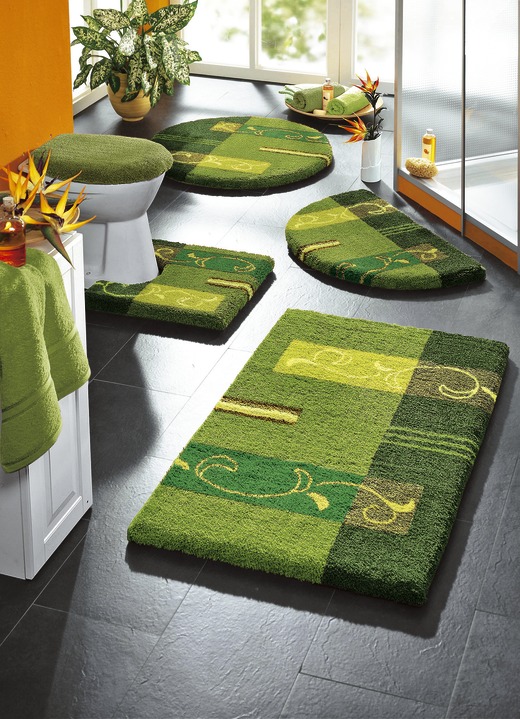 Badgarnituren - Supersoft Badgarnitur mit rutschhemmender Latexierung, in Größe 100 (Vorleger halbrund, 50/ 80 cm) bis 112 (Deckelbezug mit Kordel, 47/ 50 cm), in Farbe ROT Ansicht 4