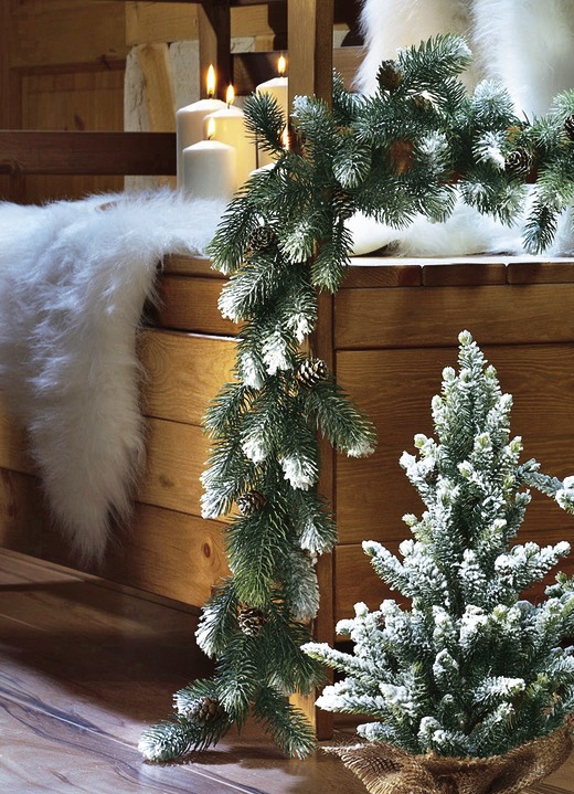 Weihnachtliche Dekorationen - Tannengirlande, in Farbe GRÜN-WEISS