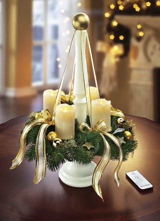 Adventskranz mit LED-Echtwachskerzen und Holzständer