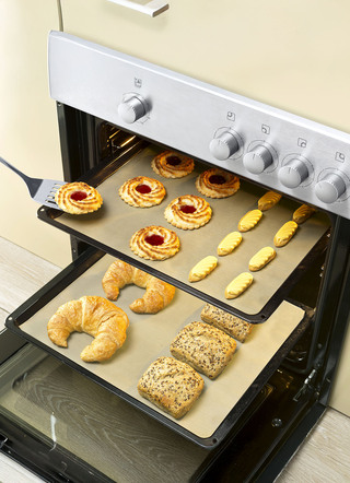 Backen - Backfolien-Set, 2-teilig, reißfest, in Farbe BRAUN, in Ausführung Für Backbleche