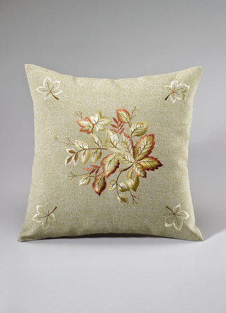 Heimtextilien - Filigran gearbeitete Tisch- und Raumdekoration, in Größe 101 (Läufer oval, 30x 70 cm) bis 404 (Kissenbezug, 40x 40 cm), in Farbe ECRU – Farbe GRÜN – Ansicht 