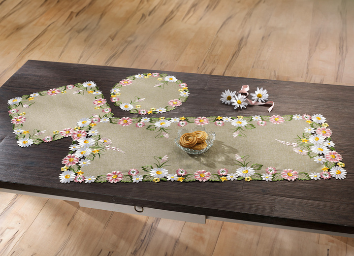 Heimtextilien - Frühlingshafte Tisch- und Raumdekoration, in Größe 101 (Läufer, 40x100 cm) bis 404 (Kissenbezug, 40x 40 cm), in Farbe BUNT Ansicht 1