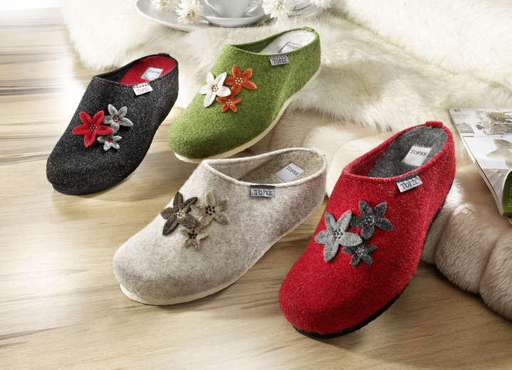Hausschuhe - Hausschuh mit Blütenapplikationen, in Größe 036 bis 042, in Farbe CREME Ansicht 1