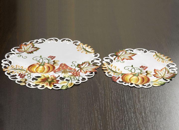 Tischdecken - Tisch- und Raumdekoration mit herbstlichen Motiven, in Größe 101 (Deckchen, 35x 50 cm) bis 404 (Kissenbezug, 40x 40 cm), in Farbe SEKT-BUNT Ansicht 3