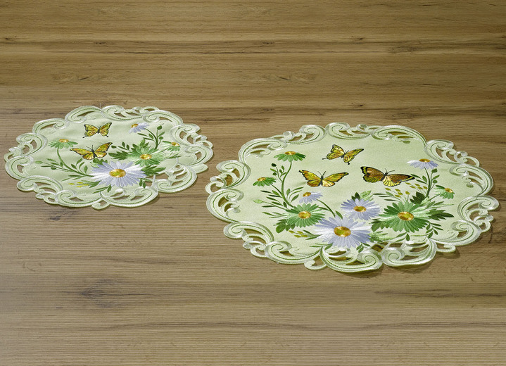 Heimtextilien - Tisch- und Raumdekoration mit Blumen und Schmetterlingen, in Größe 101 (Deckchen oval, 35x 50 cm) bis 404 (Kissenbezug, 40x 40 cm), in Farbe GRÜN Ansicht 4