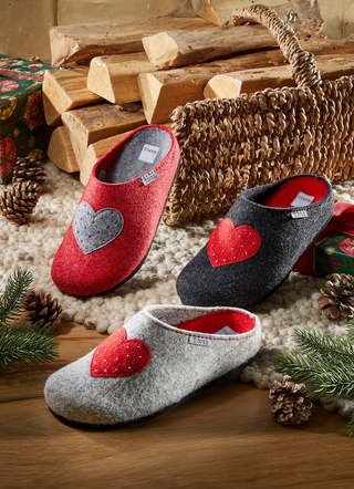 Hausschuh mit Obermaterial aus Wollfilz