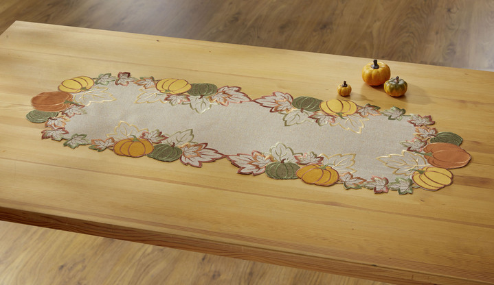 Heimtextilien - Tisch- und Raumdekoration mit Glanzgarn Ansicht 2 Heimtextilien - Tisch- und Raumdekoration mit Glanzgarn, in Größe 101 (Läufer oval, 35x 70 cm) bis 404 (Kissenbezug, 40x 40 cm), in Farbe ECRU Ansicht 2