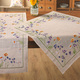 Heimtextilien - Schön bestickte Tisch- und Raumdekoration – Farbe NATUR-BUNT – Ansicht 3 Heimtextilien - Schön bestickte Tisch- und Raumdekoration, in Größe 101 (Deckchen, 35x 50 cm) bis 404 (Kissenbezug, 40x 40 cm), in Farbe SEKT-BUNT – Farbe NATUR-BUNT – Ansicht 3