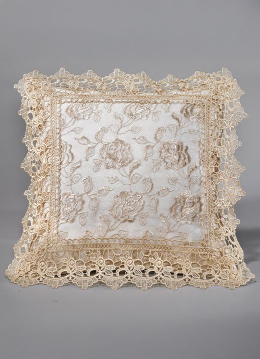 Heimtextilien - Tisch- und Raumdekoration mit Macramé-Spitzenbordüre, in Größe 101 (Läufer, 40x 90 cm) bis 404 (Kissenbezug, 40x 40 cm), in Farbe WEISS Ansicht 7