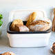 Backen - Tupperware BreadSmart Brotbehälter, in Farbe WEISS-SCHWARZ, in Ausführung BreadSmart Junior – Farbe WEISS-SCHWARZ – Ansicht 9