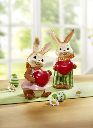 Goebel Hase aus hochwertigem Feinsteingut