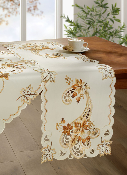 Heimtextilien - Farbenfroh bestickte Tisch- und Raumdekoration, in Größe 101 (Deckchen, 35x 50 cm) bis 404 (Kissenbezug, 40x 40 cm), in Farbe ECRU-BUNT Ansicht 8