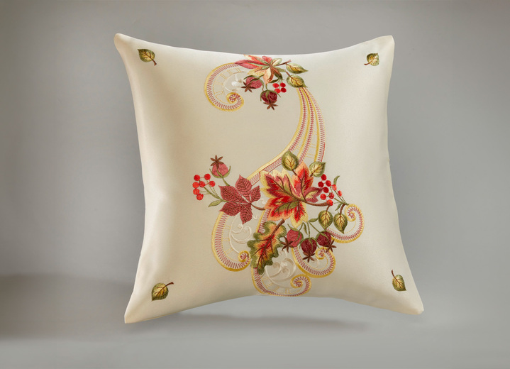 Heimtextilien - Farbenfroh bestickte Tisch- und Raumdekoration, in Größe 101 (Deckchen, 35x 50 cm) bis 404 (Kissenbezug, 40x 40 cm), in Farbe ECRU-BUNT Ansicht 2