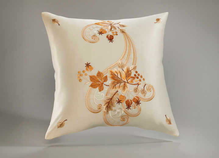 Heimtextilien - Farbenfroh bestickte Tisch- und Raumdekoration, in Größe 101 (Deckchen, 35x 50 cm) bis 404 (Kissenbezug, 40x 40 cm), in Farbe ECRU-BUNT Ansicht 4