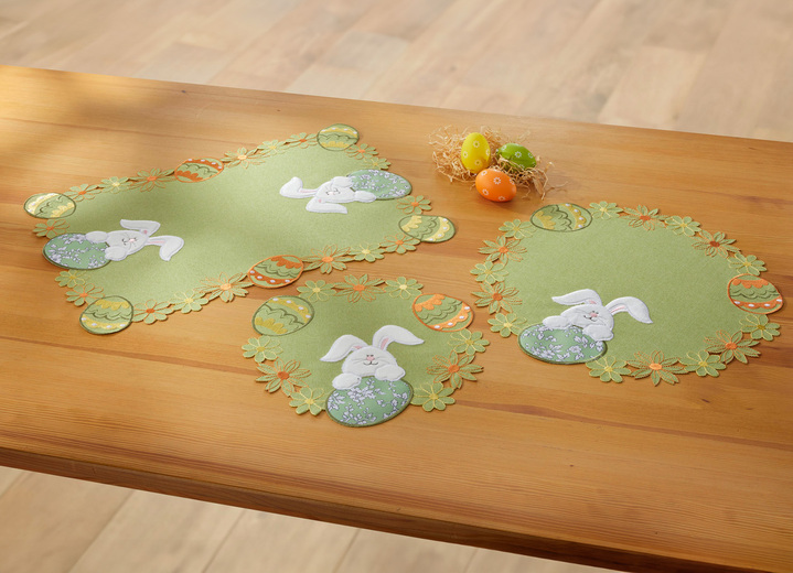 Heimtextilien - Tisch- und Raumdekoration mit Plüsch- und Stoff-Applikationen, in Größe 101 (Deckchen, 35x 50 cm) bis 404 (Kissenbezug, 40x 40 cm), in Farbe WEISS Ansicht 8